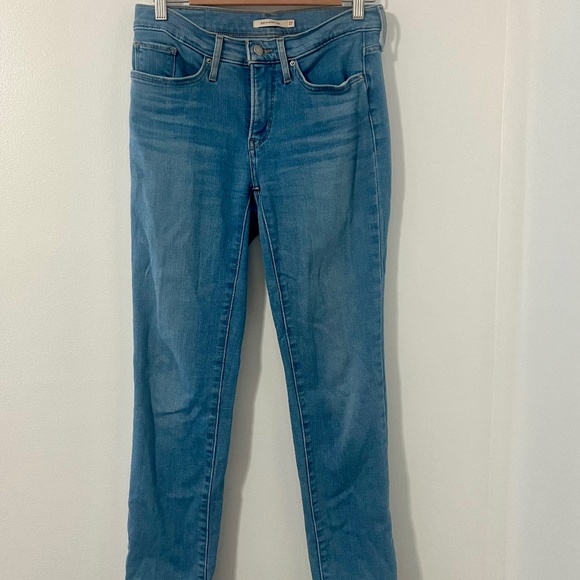 Levi’s 312 Shaping Slim Jeans Size 27 - Picture 1 of 3